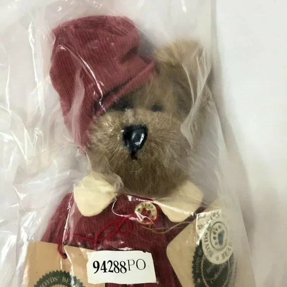 Boyds Canadian Bear Exclusive - Picture 4 of 8